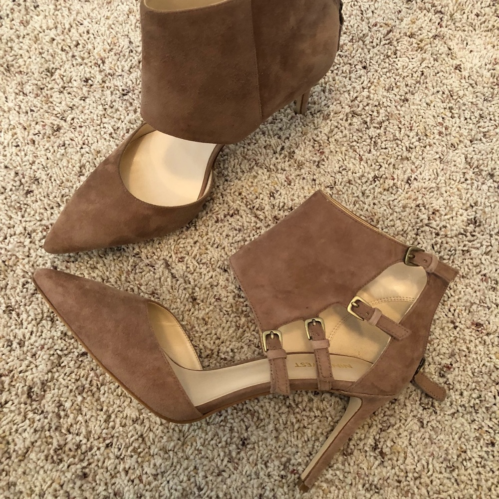 Nine West suede tan heel